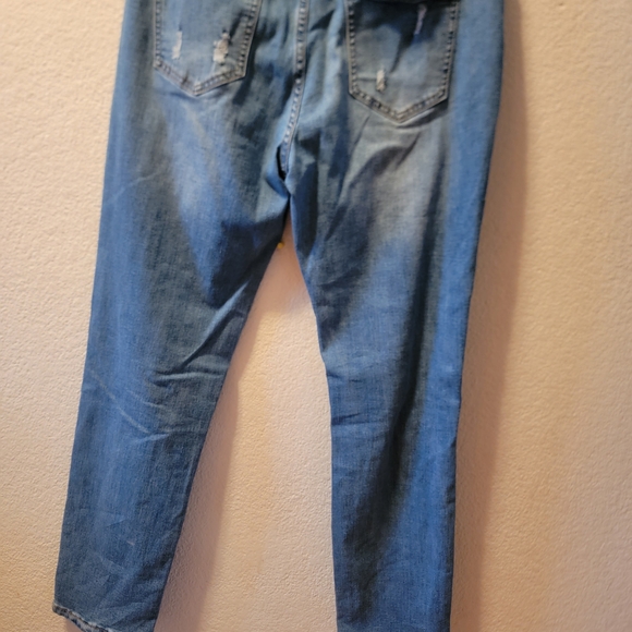 Trendy Distressed Straight Leg Jeans - Light Blue - Picture 7 of 7